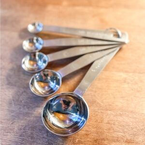 Williams Sonoma 18/10 Stainless Steel Measuring Spoons Set